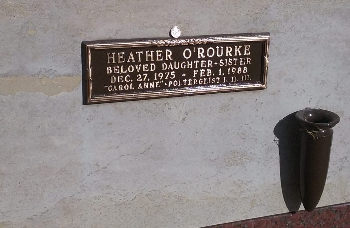 the grave stone of Heather O'Rourke, the actress who played Carol Anne in Poltergeist
