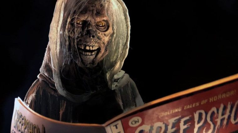 The Creep reading a comic book