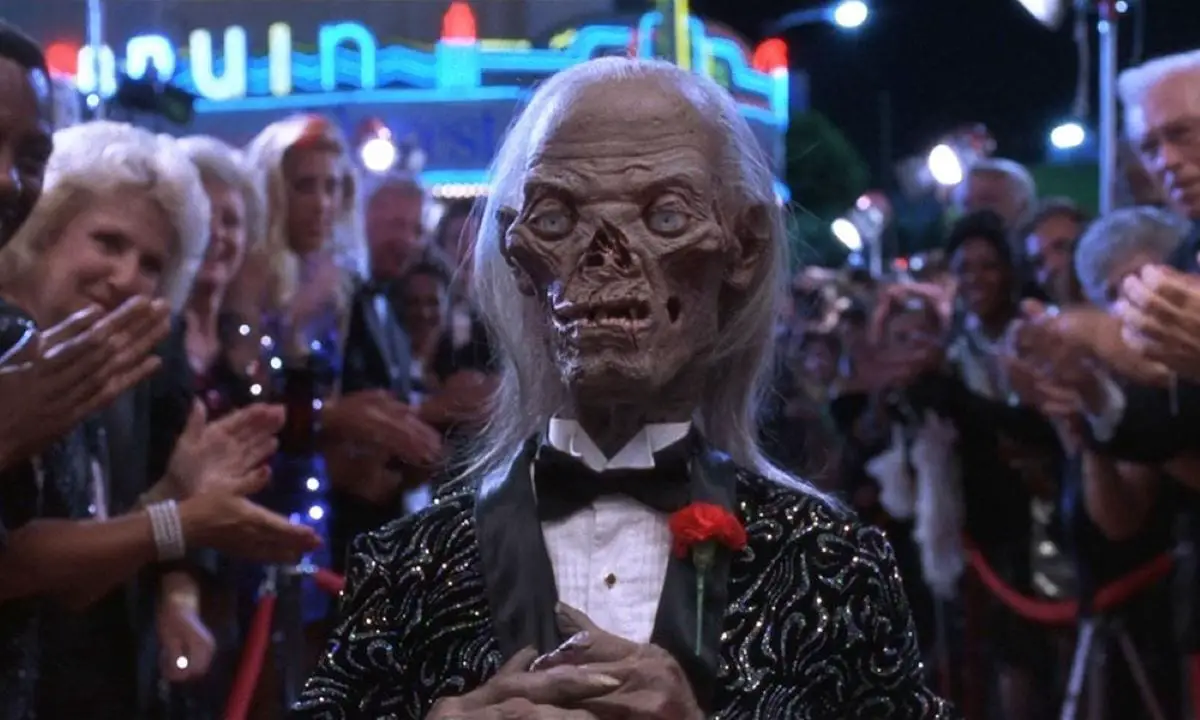 The Cryptkeeper puppet attends a Hollywood premiere in Tales from the Crypt: Demon Knight