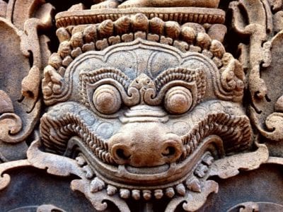 Carved statue of Kaal