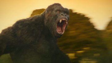 Kong roaring
