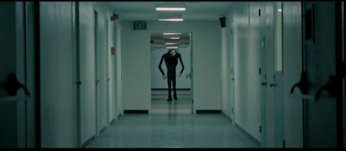 The Grimcutty walks through the halls of a hospital