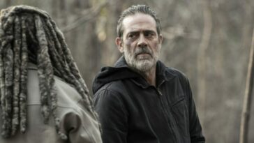 Negan talking to Ezekiel in The Walking Dead: “Faith”