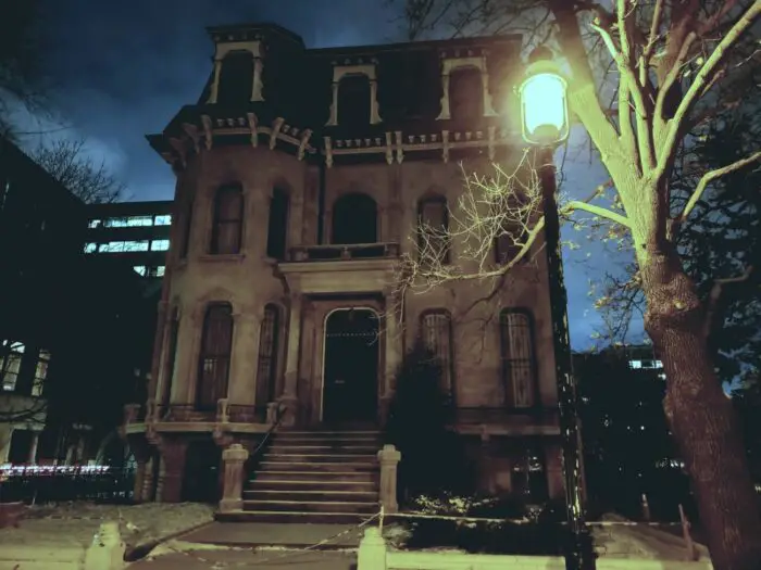 The Keith House on Chicago's sopposedly haunted Prairie Ave, a chateau inspired building with the look of a classic haunted house.