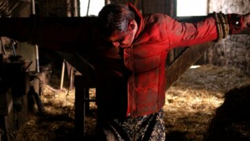 Marc is shown bloodied, kneeling and crucified in Calvaire.