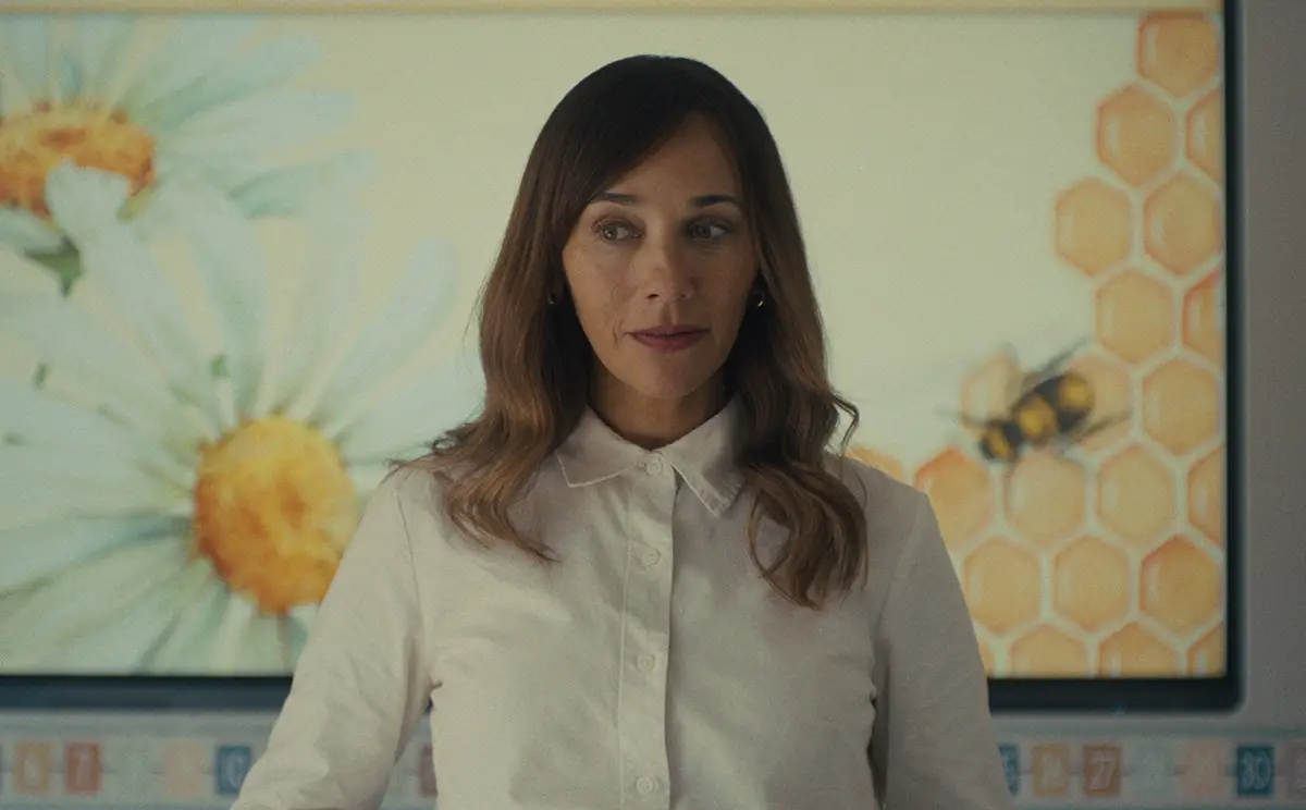 Amanda as she is teaching her pupils about bees, before she experiences an ad-break.